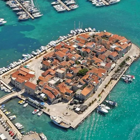 Three Complex With Pool * Tribunj (Sibenik-Knin)